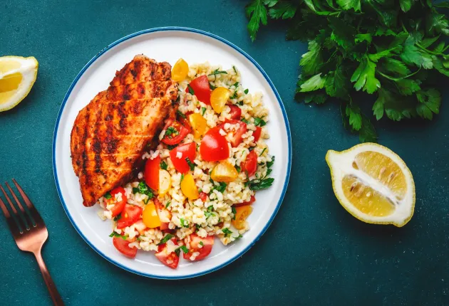 roasted-chicken-breast-with-tabbouleh-salad-with-b-2023-02-11-00-54-42-utc1_(1)2.webp